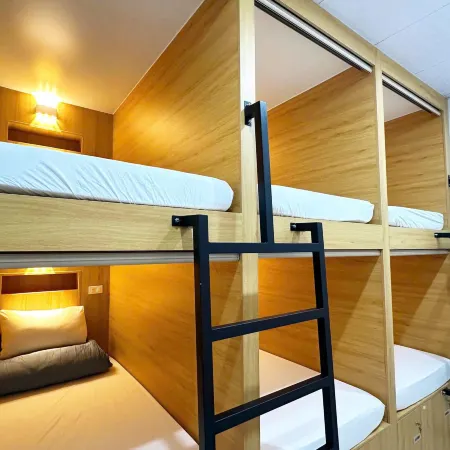 Hanoi Backpackers Lodge Отели рядом с достопримечательностью «Старый мост Лонгбьен»