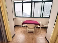 Xinyang Bauhinia Hotel