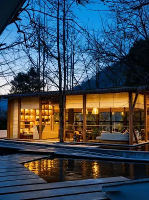 CLOUDS 13·Forest Hot Spring Resort Hotels in Qingcheng Outer Mountain/Panda Paradise