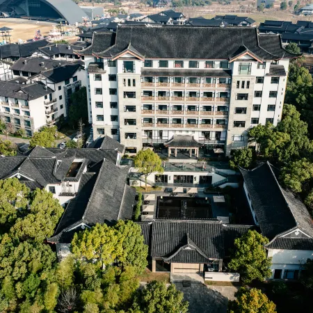 Longyou Longtian Xinxiang Resort Hotel