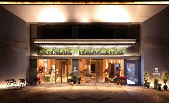 HOTEL FIVE