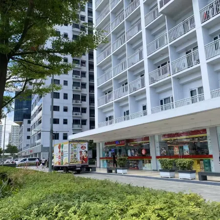 1BR Condo with 2 Beds near MOA & Airport