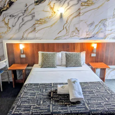 Hampton Villa Motel Hotels near Central Queensland Military and Artefacts Museum