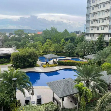 Verdon Parc Davao City with Balcony by darpm