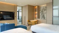 Saint The Suite