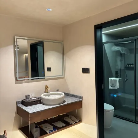 Libo · Lanyu Zhangjiang DUSKHAVEN | Designer Smart Audio-Visual Homestay (Libo Ancient Town)