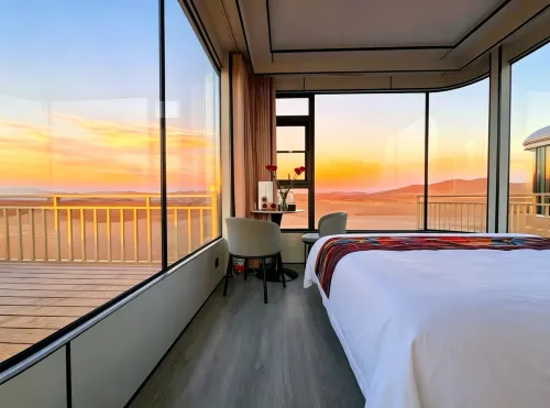 Dunhuang Mingsha Mountain Desert Off-Road Starry Resort