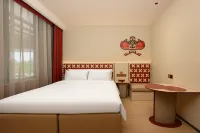 Ni Hao Hotel (Pingyao Ancient City Railway Station)