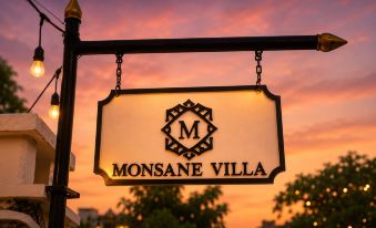 MONSANE VILLA (Centrally located, opposite the night market)