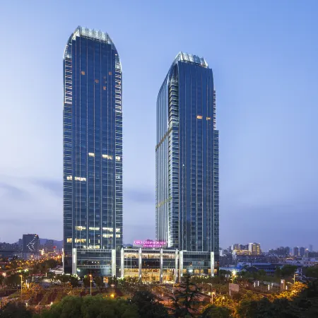 Crowne Plaza WUXI TAIHU by IHG Отели в г. Уси