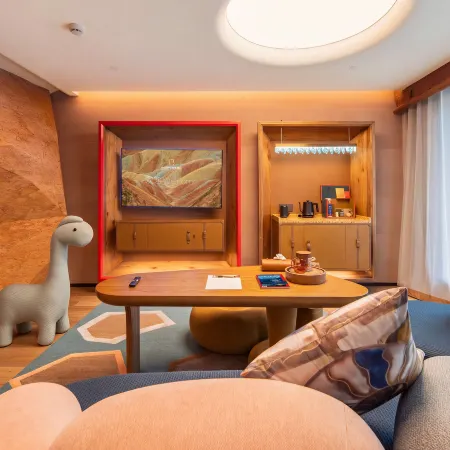 CHINESE NATIONAL GEOGRAPHY HOTEL