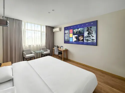 Yuyue Hotel (Zhoukou Wuyi Culture Square)