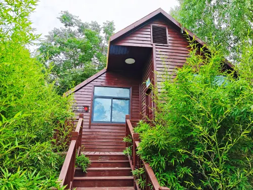 Huizhou International Peony Garden B&B