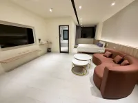 Guohua Deployment, Guohua Street Elevator Bathtub B&B - balcony