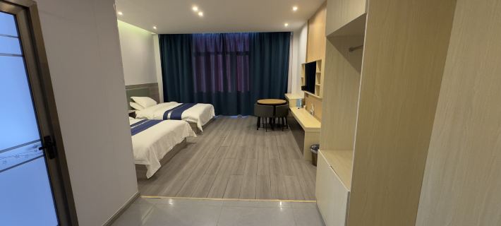 Yunduo Oxygen-Rich Hotel โรงแรมในผู่หลาน
