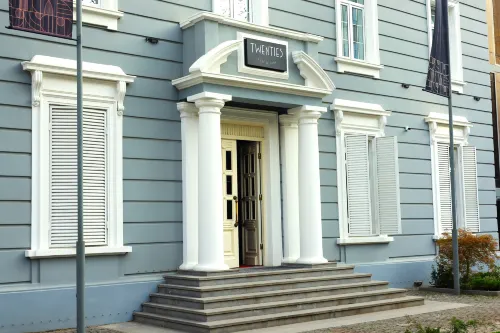 Hotel Twenties Tbilisi - Stay & Dine