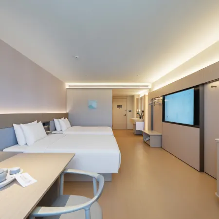 Quanjie Hotel (Borohot Sayram Lake Scenic Area Branch)