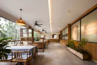 Yicai Jiaxiu Meisu Hotel (Guiyang Dashizi Jiaxiu Building) - bar