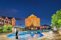 Menluo Hotel - parking