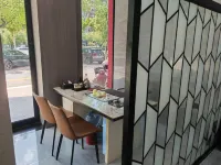 Yixuan Hotel (Shangrao Wuyue Plaza Zhuxi Time Park Branch) - موقف سيارات
