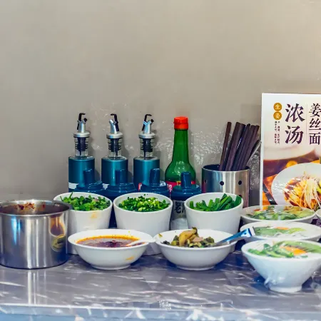Homeinn · neo (Xuanwei Railway Station Meihuan Park)