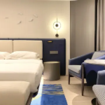 Sunshine Holiday Hotel