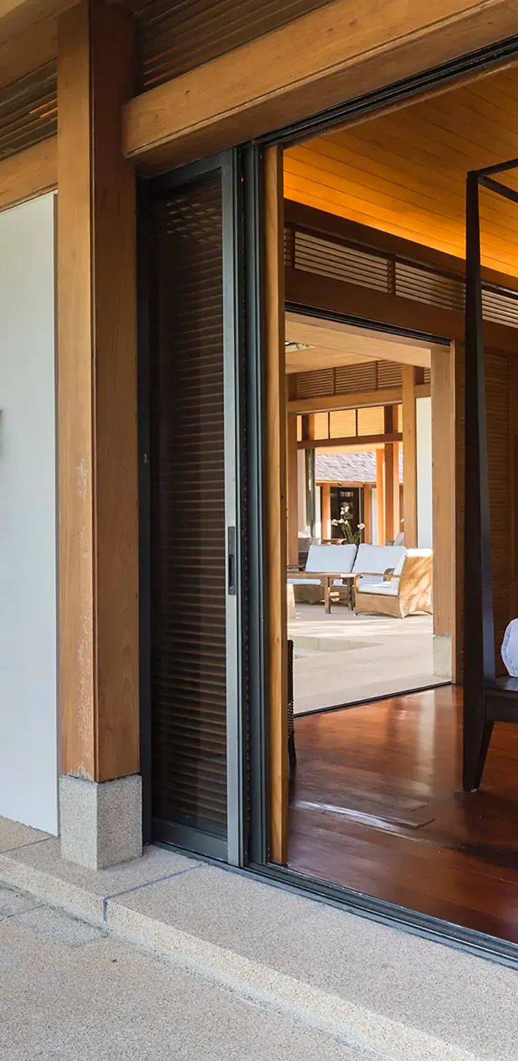 ห้องดีลักซ์เตียงใหญ่พร้อมวิวทะเล