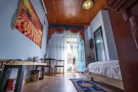 Xiyu Lanting Homestay (Kashgar Ancient City Scenic Area) - Balkoner