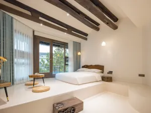 Floral Lux Hotel· Hengdian Xindi Hotel(Film and Television City Qinwang Palace Dream Valley Branch)