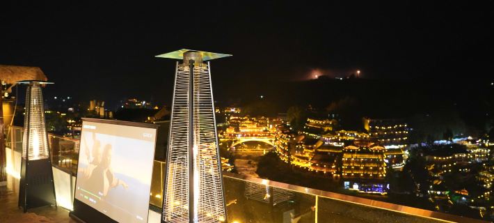 Tiantai Panoramic Projector · Vacation Apartment (Furong Ancient Town Scenic Area Waterfall) Hotel di Yongshun
