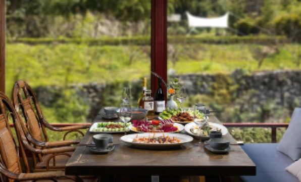 Shi'eryi Hot Spring Villa