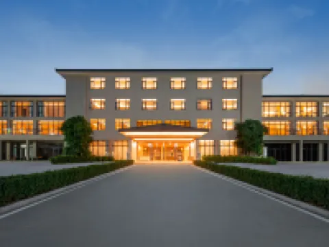 Meizhou Wuhua Hot Mineral Mud Hot Spring Resort Hotel di Wuhua