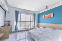 Maple Leaf Light Luxury Hotel