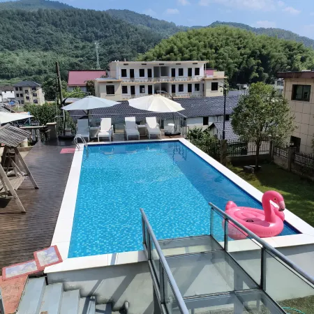 Swallow's Nest Swimming Pool Homestay