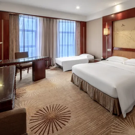 King World Hotel Chongqing Отели рядом с достопримечательностью «Chongqing Bayu Mingbian Culture Art Museum»