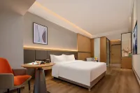 Felix Hotel (Phoenix Mountain Sports Park Store) Hotel di Distrik Xindu