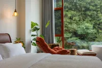 Flower Valley·Jianzhu Homestay (Zhangjiajie National Forest Park Branch)