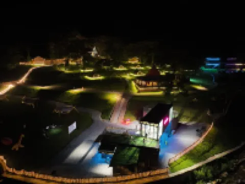 Qiulin Tent Resort Camp