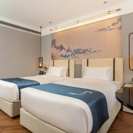 The Tianjin Eye JIANGUO PALACE Hotel Отели рядом с достопримечательностью «Станция метро Gulou»