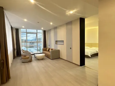 阿壩縣菠蘿大飯店