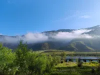 Collaboration Star Valley Tourist Resort Hotels in Hezuo