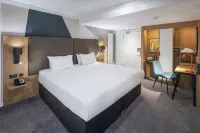 Holiday Inn Gloucester - Cheltenham Hotels in Брокворт