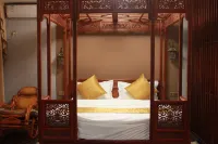 Sandalwood Garden Hotels near Lancang River Scenery