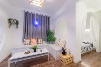 Qingqian Homestay (Xi'an Huimin Street)