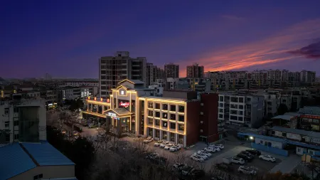 Xinzheng Weide Art Hotel Отели рядом с достопримечательностью «Huang Di's Hometown»