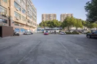 Atour Light House Hotel - Parking