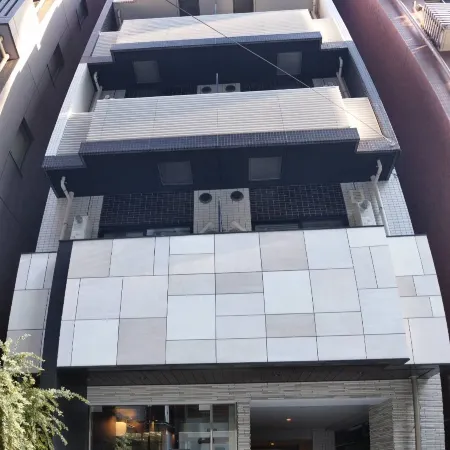 Dash Living Nihonbashi Отели рядом с достопримечательностью «Станция метро Ningyocho»