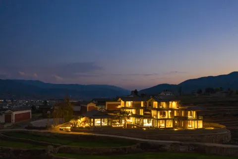 October Wild Luxury Villa Hotel