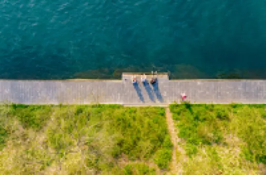 Jiangyushu Panoramic Homestay (Guilin Liangjiang Sihu East and West Alley)