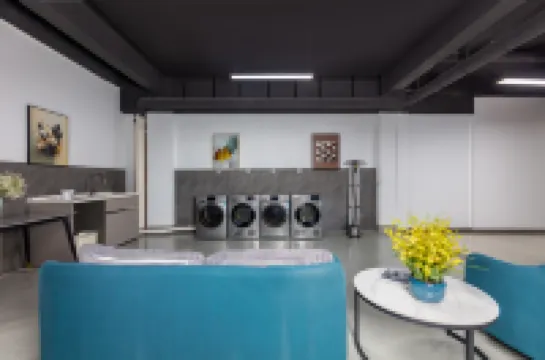 大觀酒店（大理高鐵站洱海公園店）